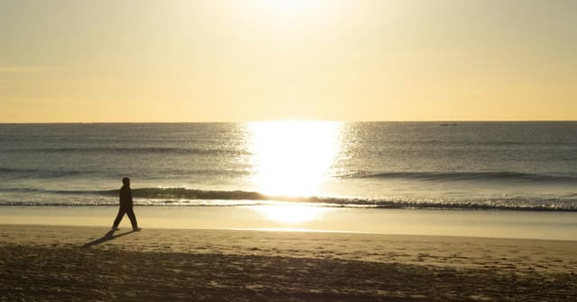 Does Walking Help You Sleep? Research + 7-Day Plan