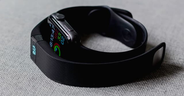 Best Fitbit Alternatives for iPhone (2026)