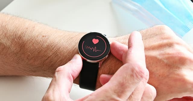 Walking Heart Rate: What's Normal by Age and Pace