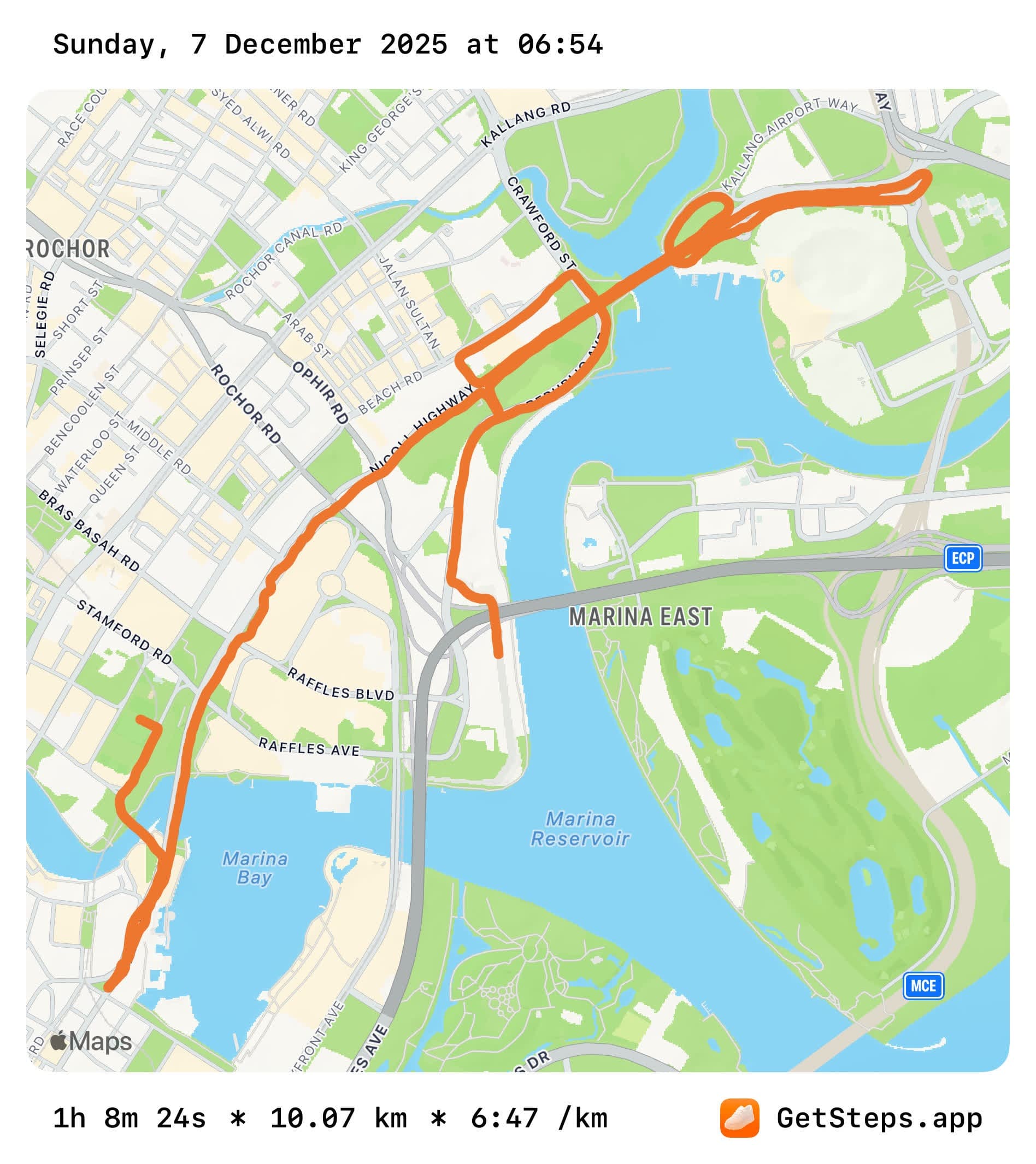 10.07 km Marina Bay run tracked with the Steps app