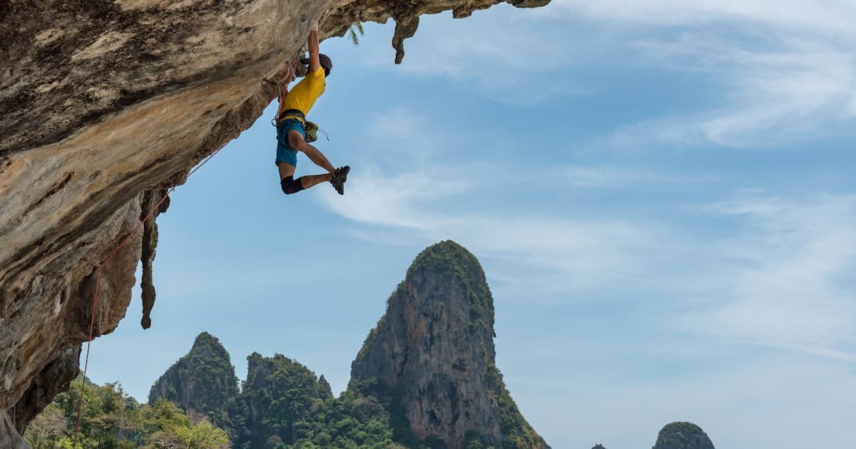 20,000 Steps a Day Benefits: Weight Loss, Health & Results