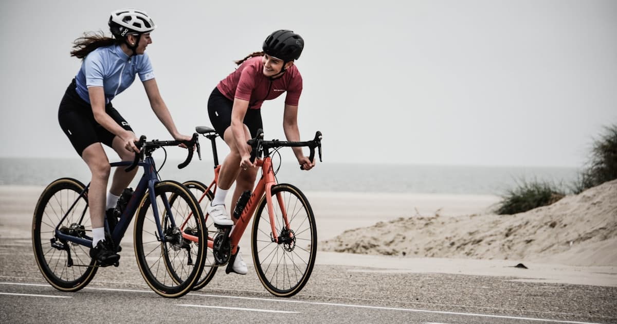 Calories Burned Cycling: Charts by Speed, Time & Weight