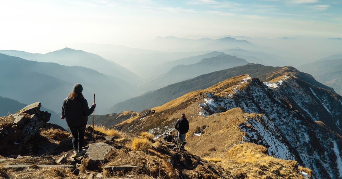 Calories Burned Hiking: Complete Guide by Weight & Distance