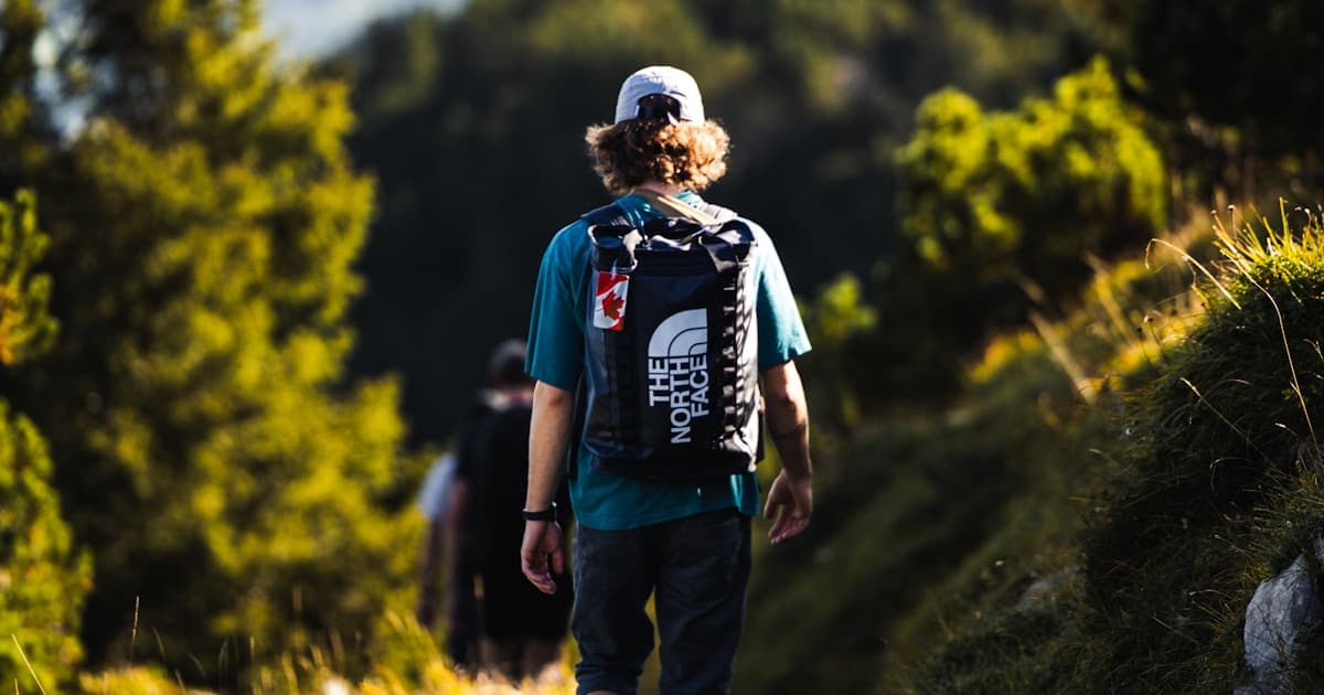 How Long Does It Take to Walk 6 Miles? Time by Pace and Age