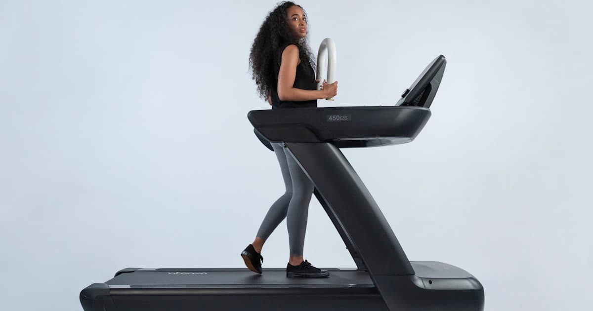 Incline Walking vs Running: Which Burns More Fat?