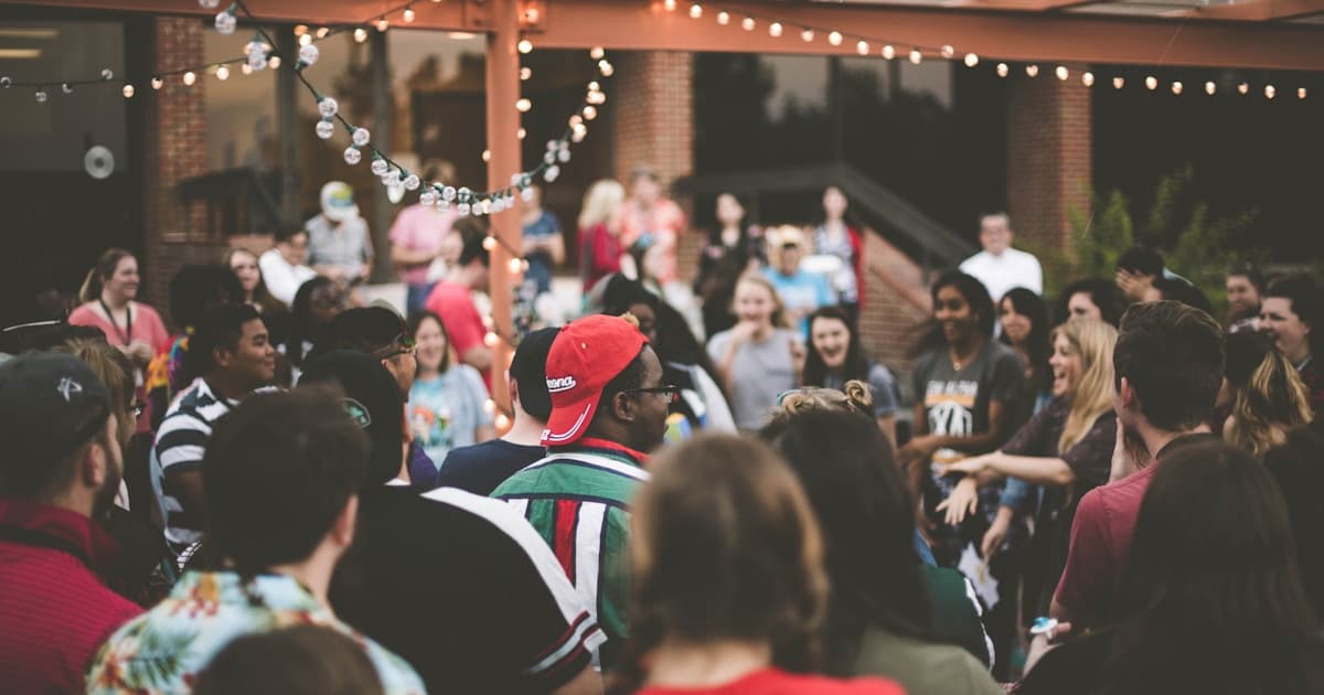 Walking After Eating: 7 Benefits Backed by Science