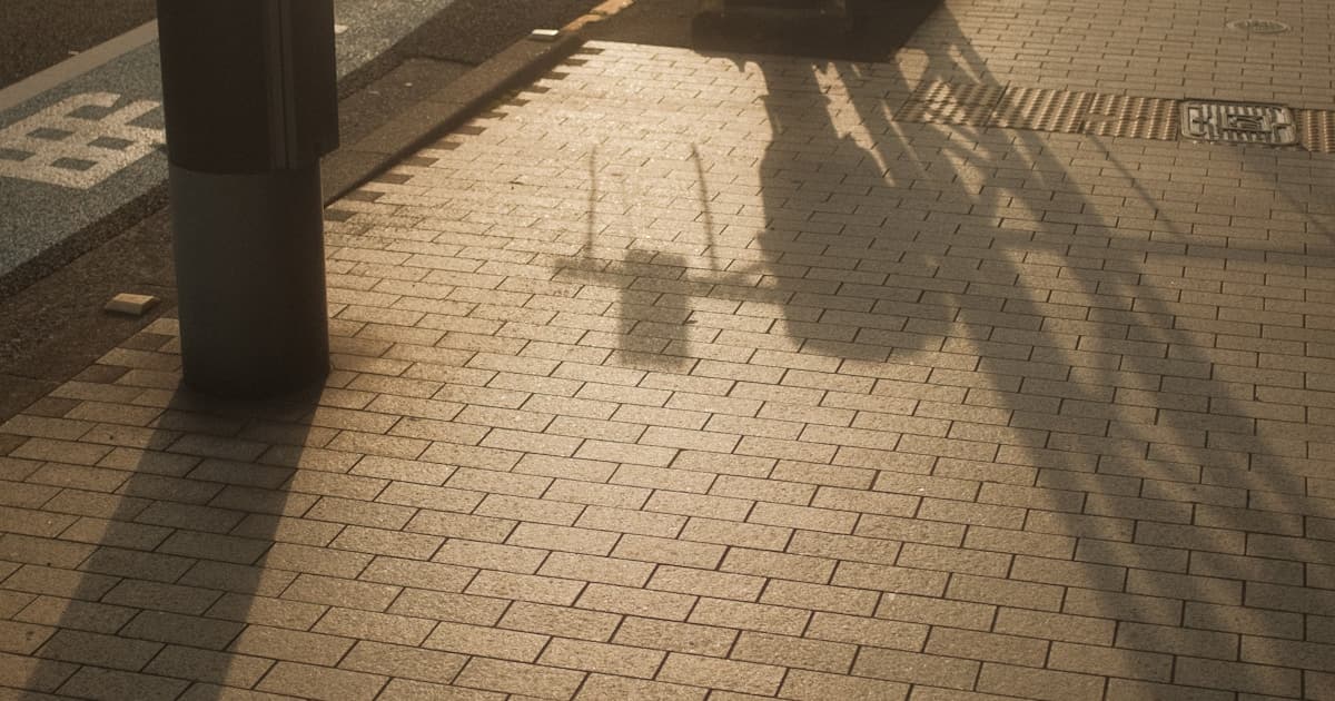 Walking with Ankle Weights: Benefits, Calories & Safety Guide